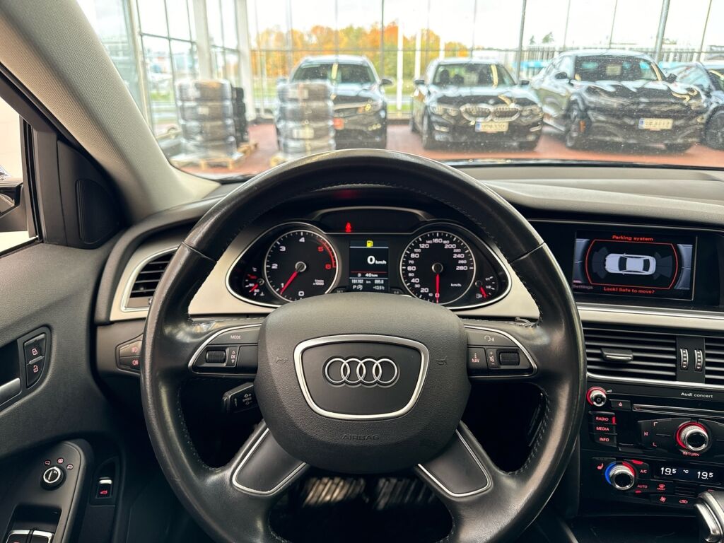 Audi A4 2014 Musta