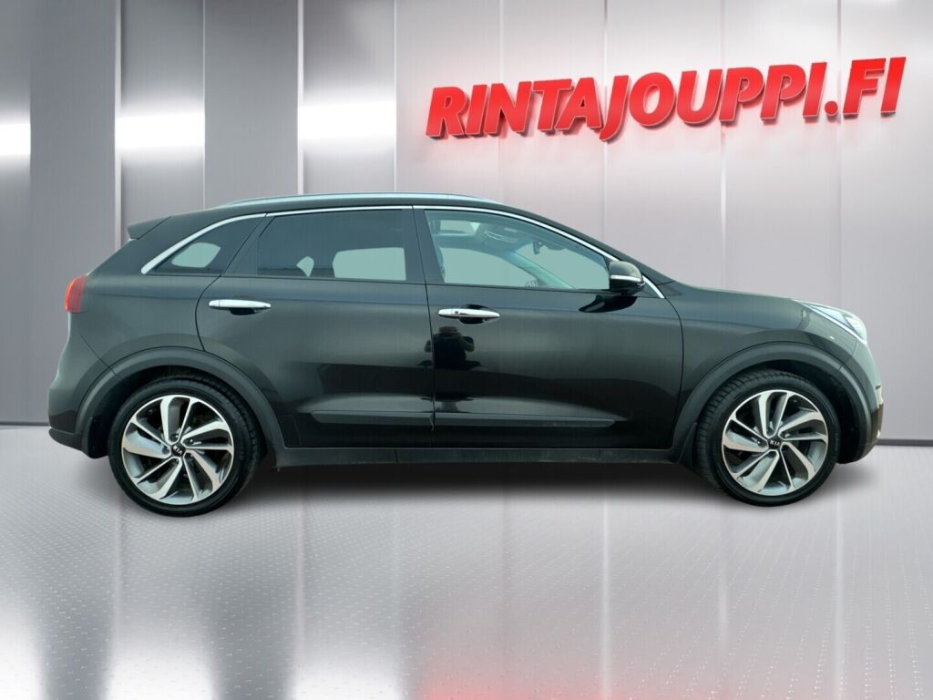 Kia Niro 2016 Musta