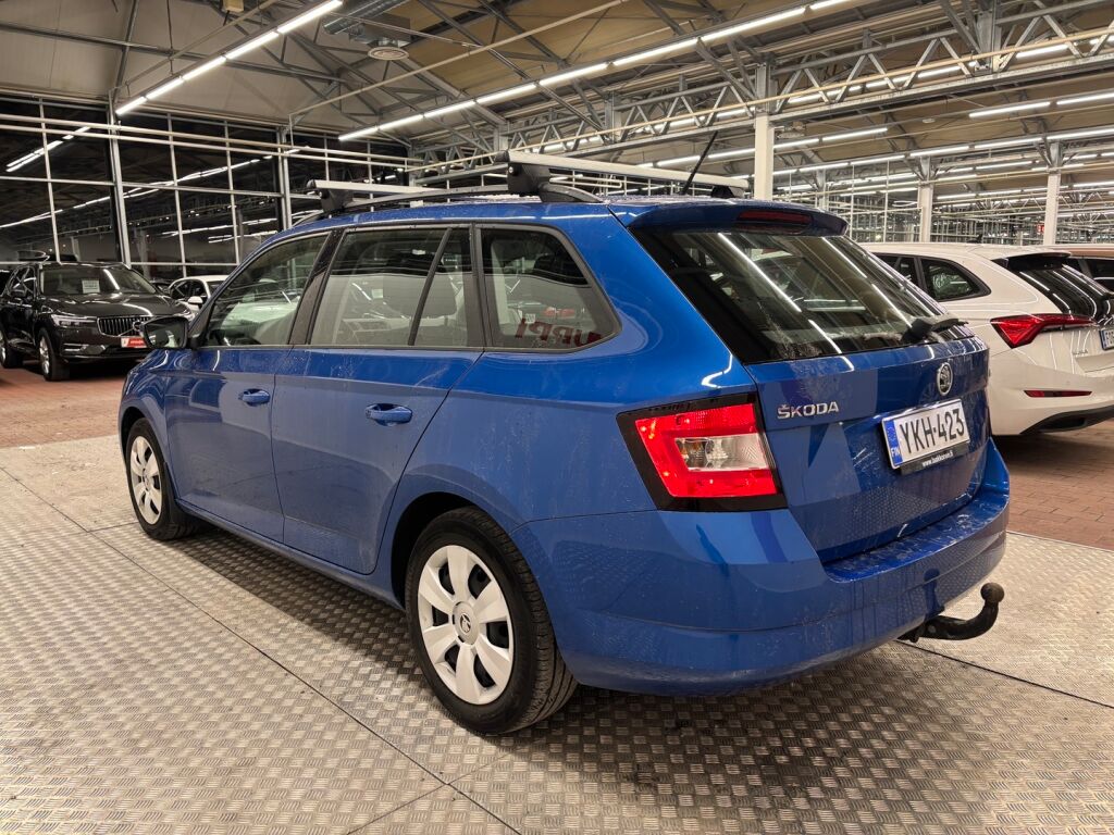 Skoda Fabia 2018 Sininen