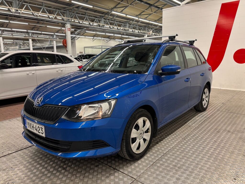 Skoda Fabia 2018 Sininen