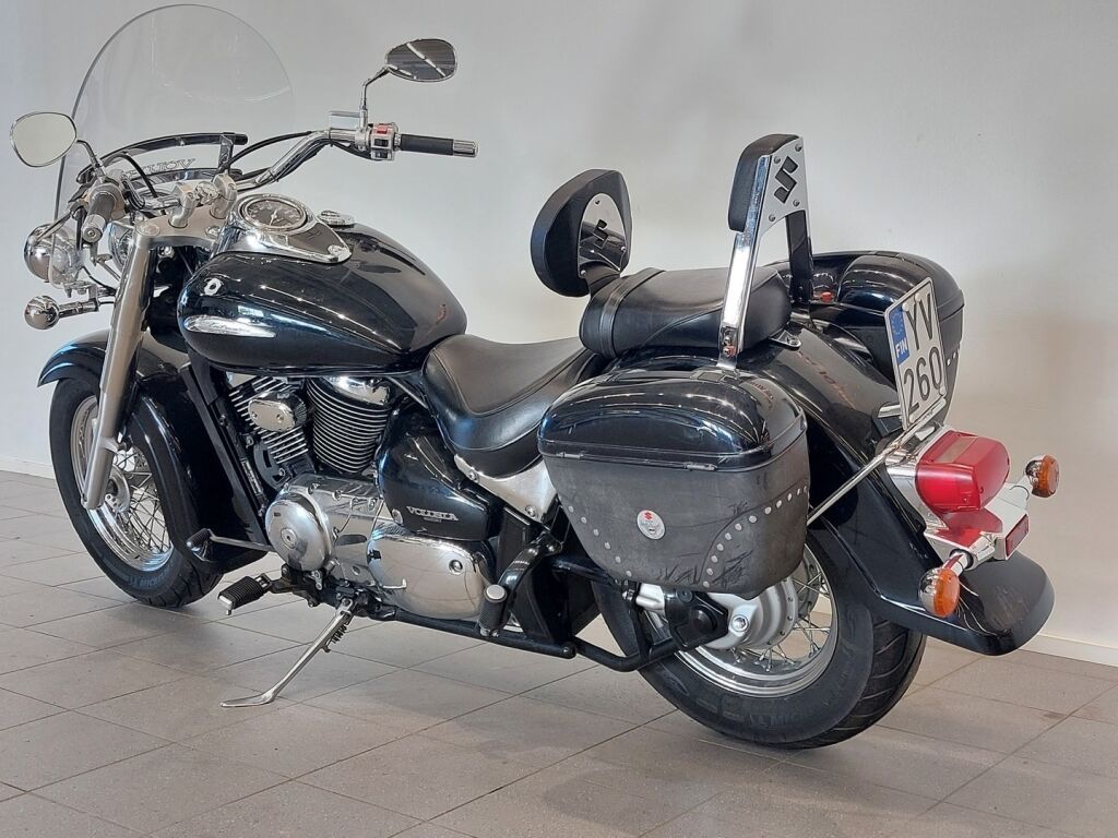 Suzuki Intruder 2003 Musta