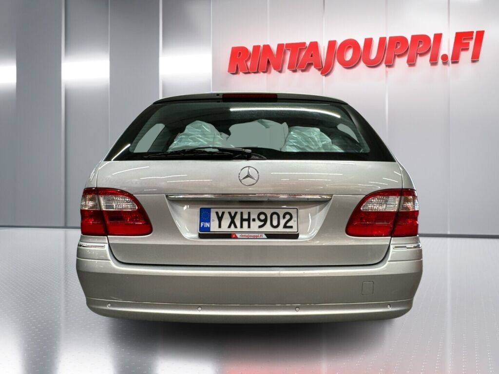 Mercedes-Benz E 2005 Harmaa