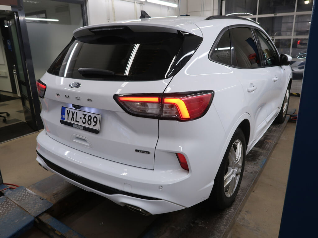 Ford Kuga 2021 Valkoinen