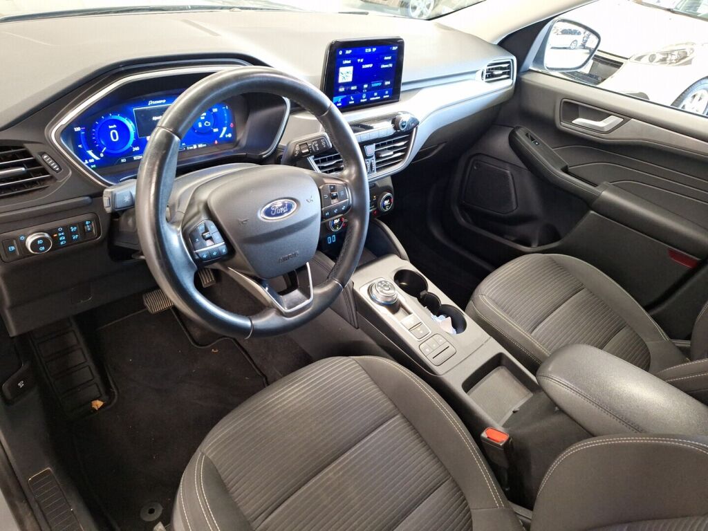 Ford Kuga 2021 Harmaa