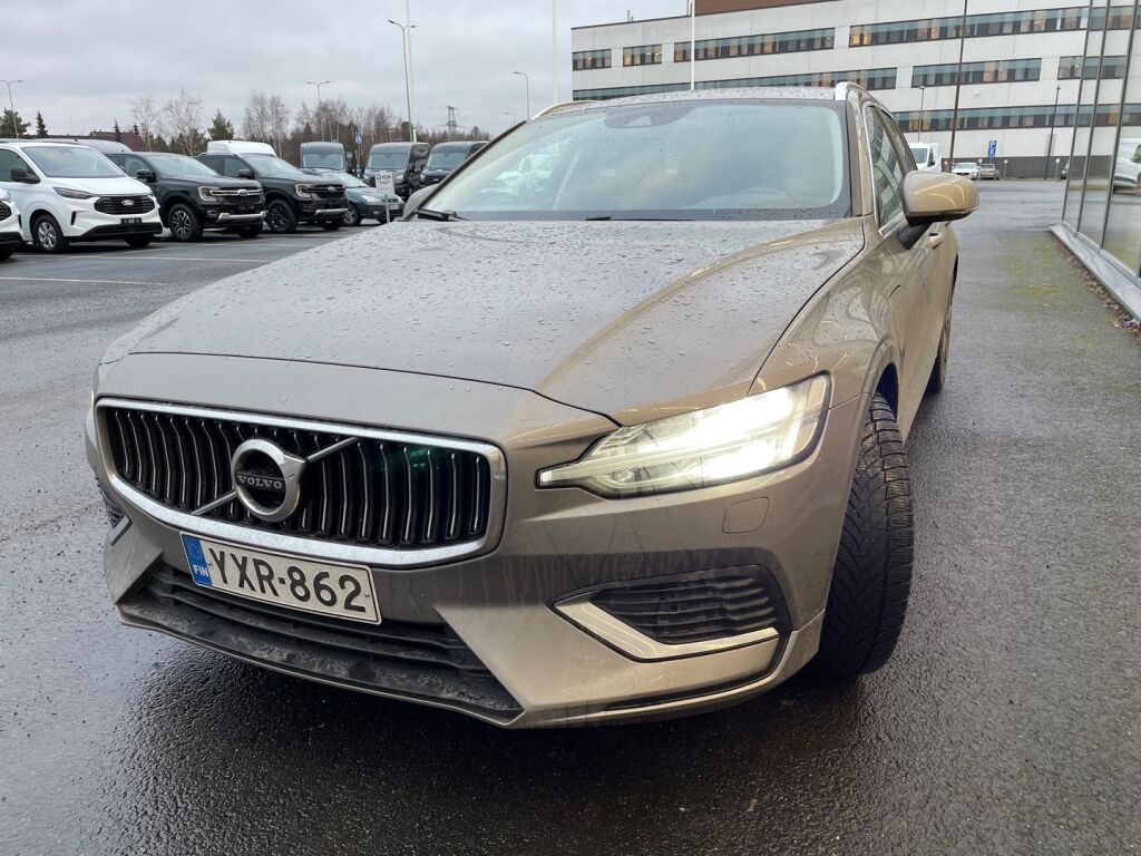 Volvo V60 2021 Harmaa