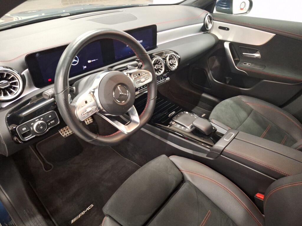 Mercedes-Benz CLA 2023 Sininen