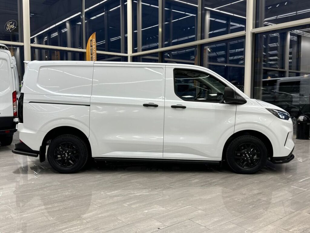 Ford Transit Custom 2025 Frozen White