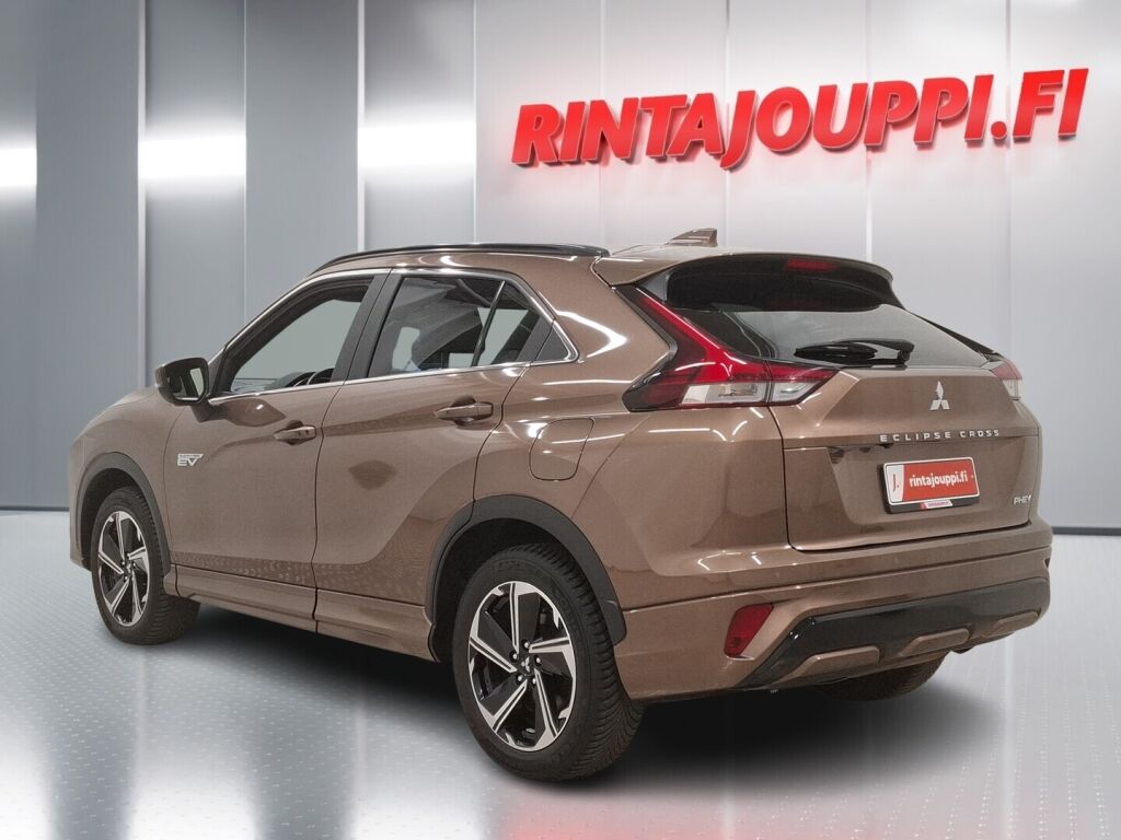 Mitsubishi Eclipse Cross 2023 Ruskea