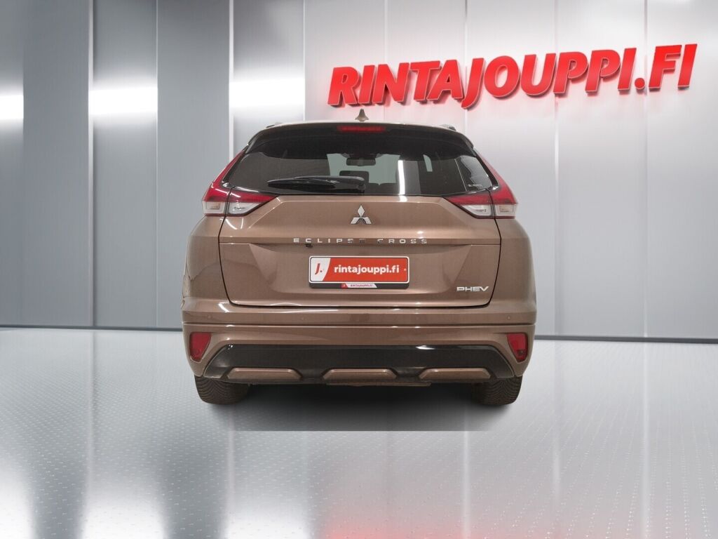 Mitsubishi Eclipse Cross 2023 Ruskea