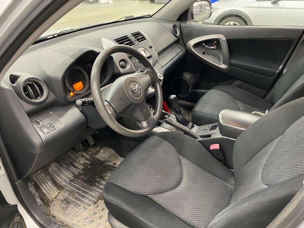 Toyota RAV4 2006 Hopea