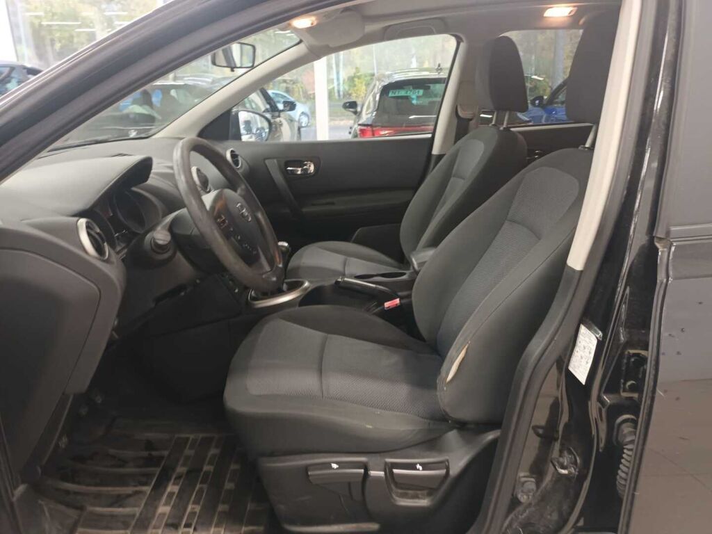 Nissan Qashqai+2 2009 Musta