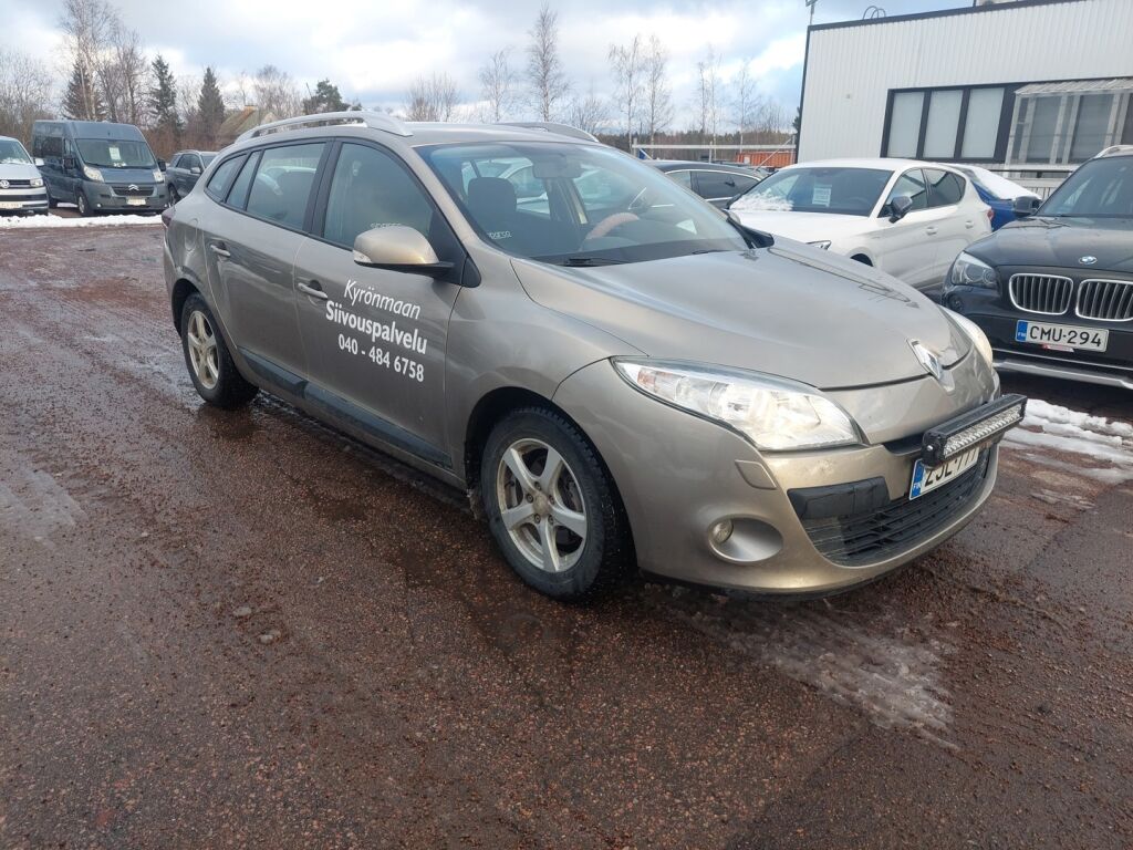 Renault Megane 2012 Ruskea (beige)