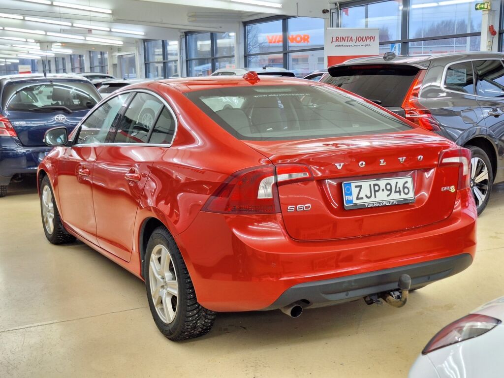 Volvo S60 2012 Punainen