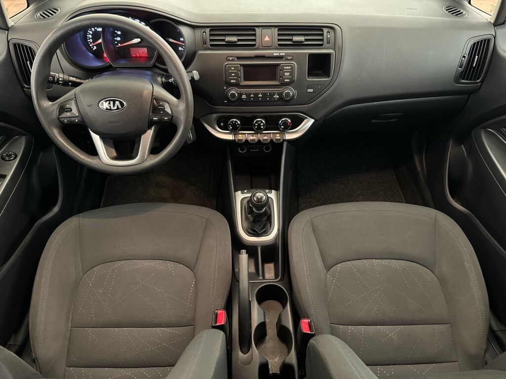 Kia Rio 2013 Ruskea (beige)