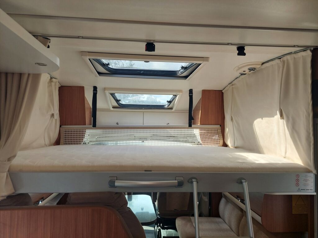 Adria Matrix Plus 680 SP 2013 Harmaa