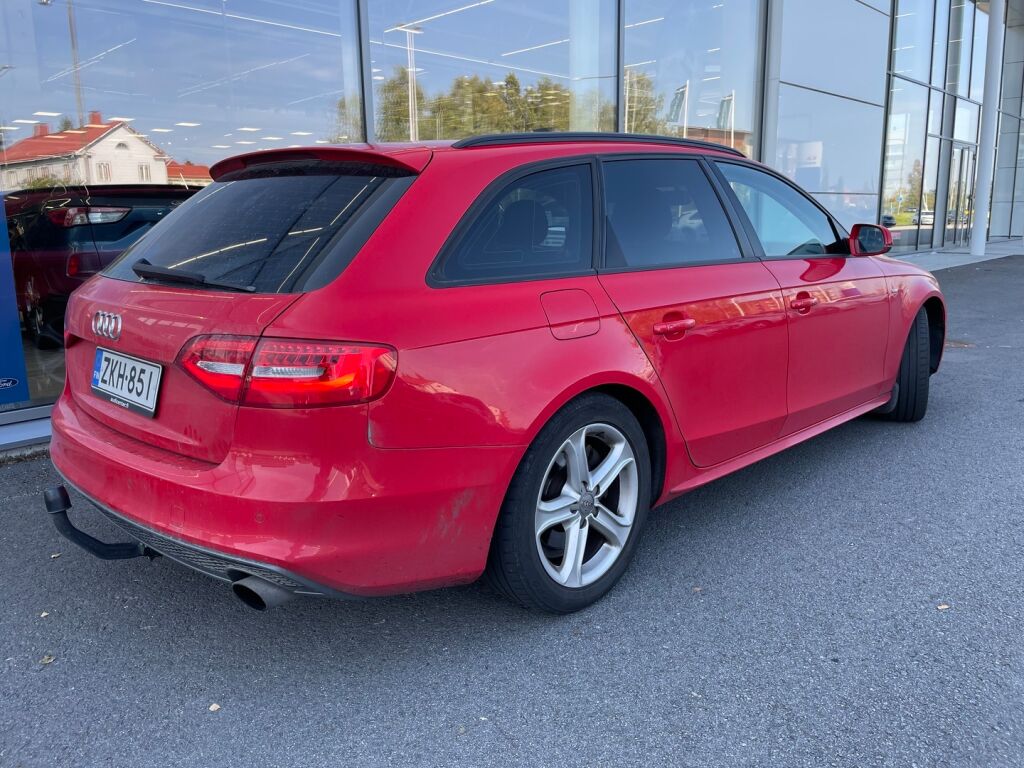 Audi A4 2014 Punainen