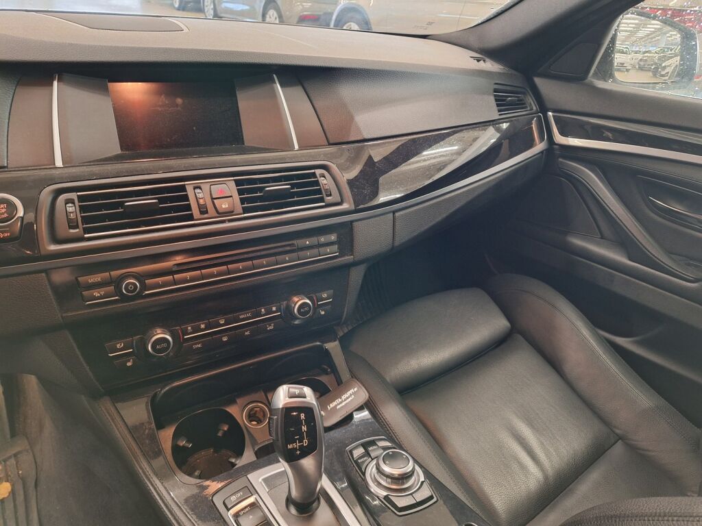 BMW 520 2015 Musta