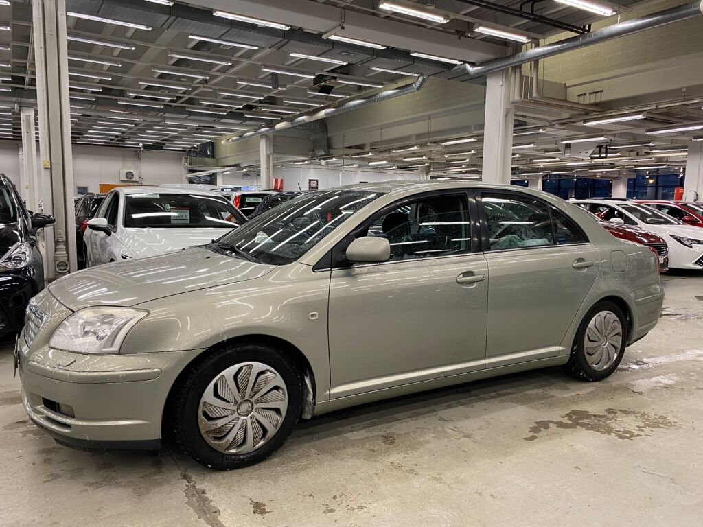 Toyota Avensis 2005 Vihreä