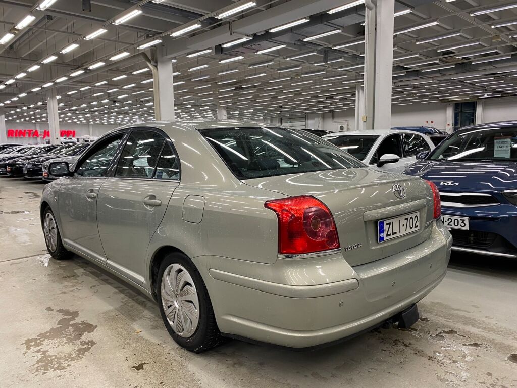 Toyota Avensis 2005 Vihreä