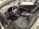 Toyota Avensis 2005 Vihreä