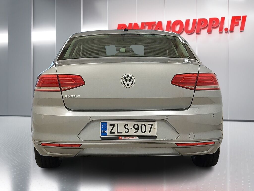 Volkswagen Passat 2018 Sininen