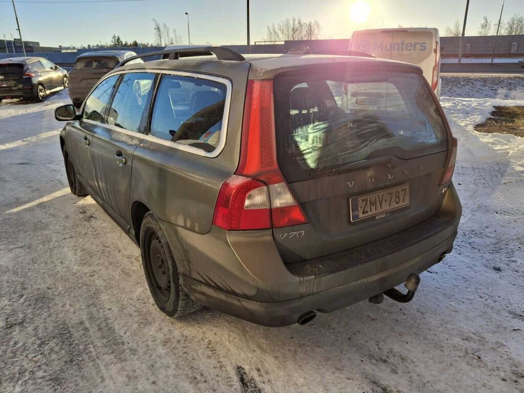 Volvo V70 2011 Vihreä