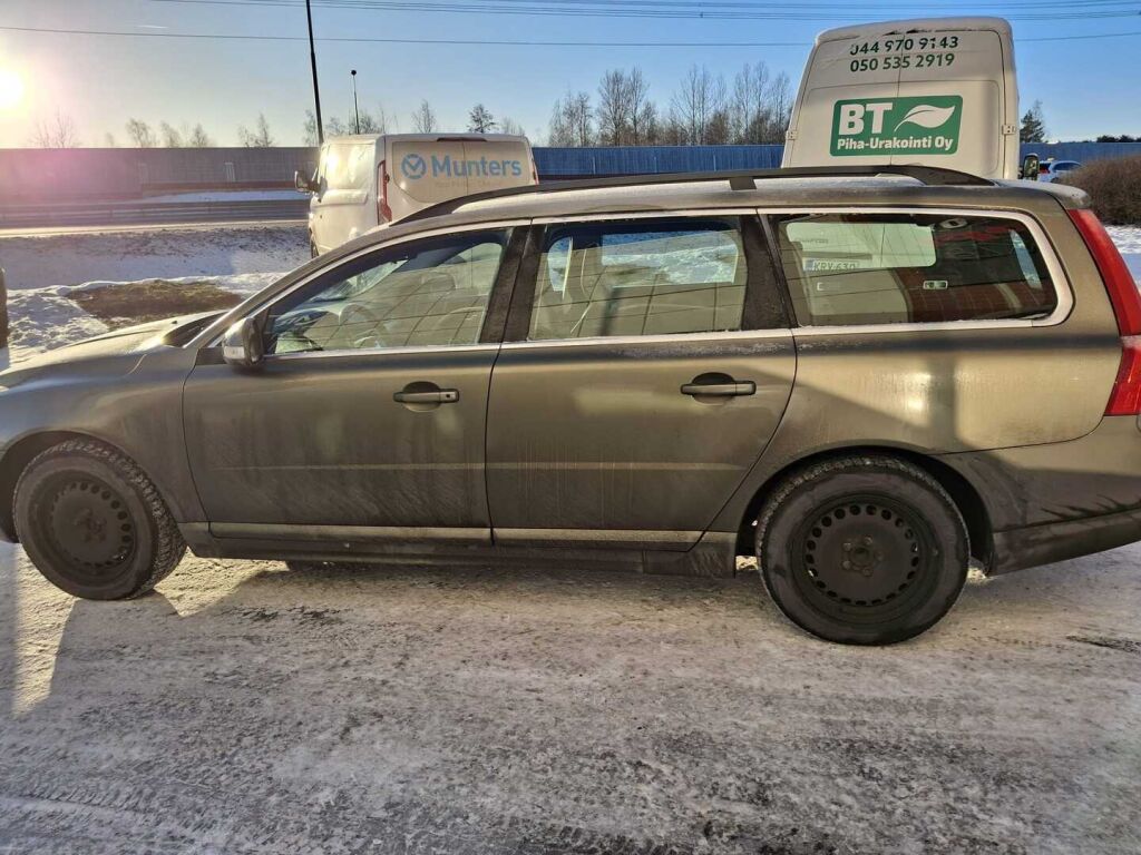 Volvo V70 2011 Vihreä