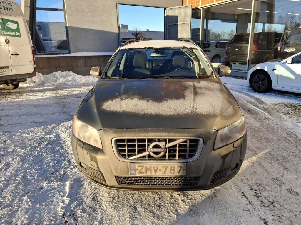 Volvo V70 2011 Vihreä