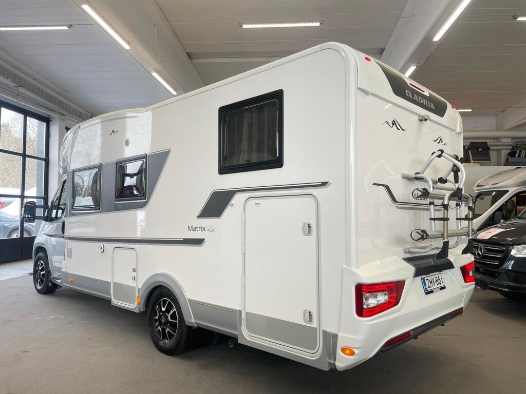 Adria Matrix Plus 670 SL 2020 Valkoinen