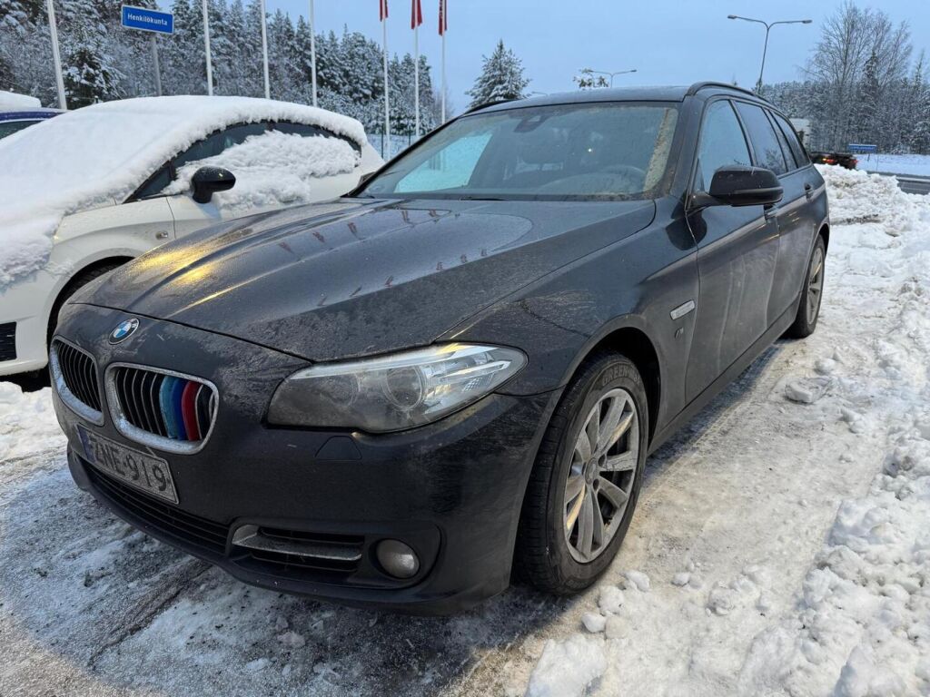 BMW 520 2014 Musta