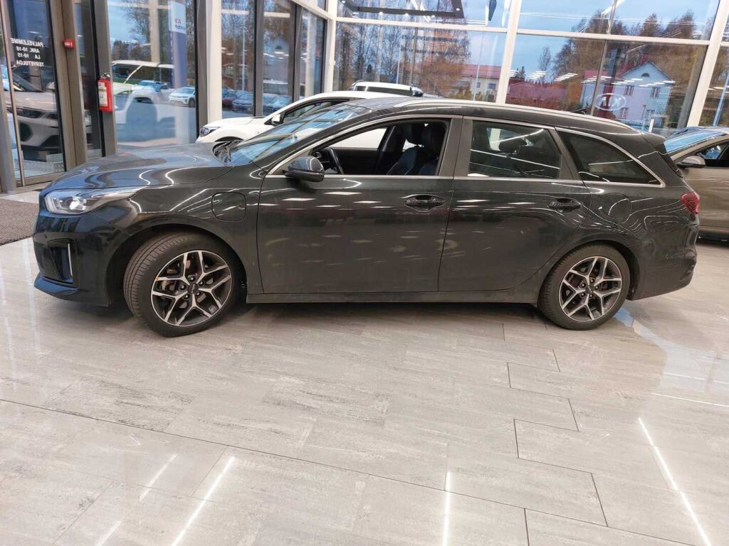 Kia Ceed 2020 Musta