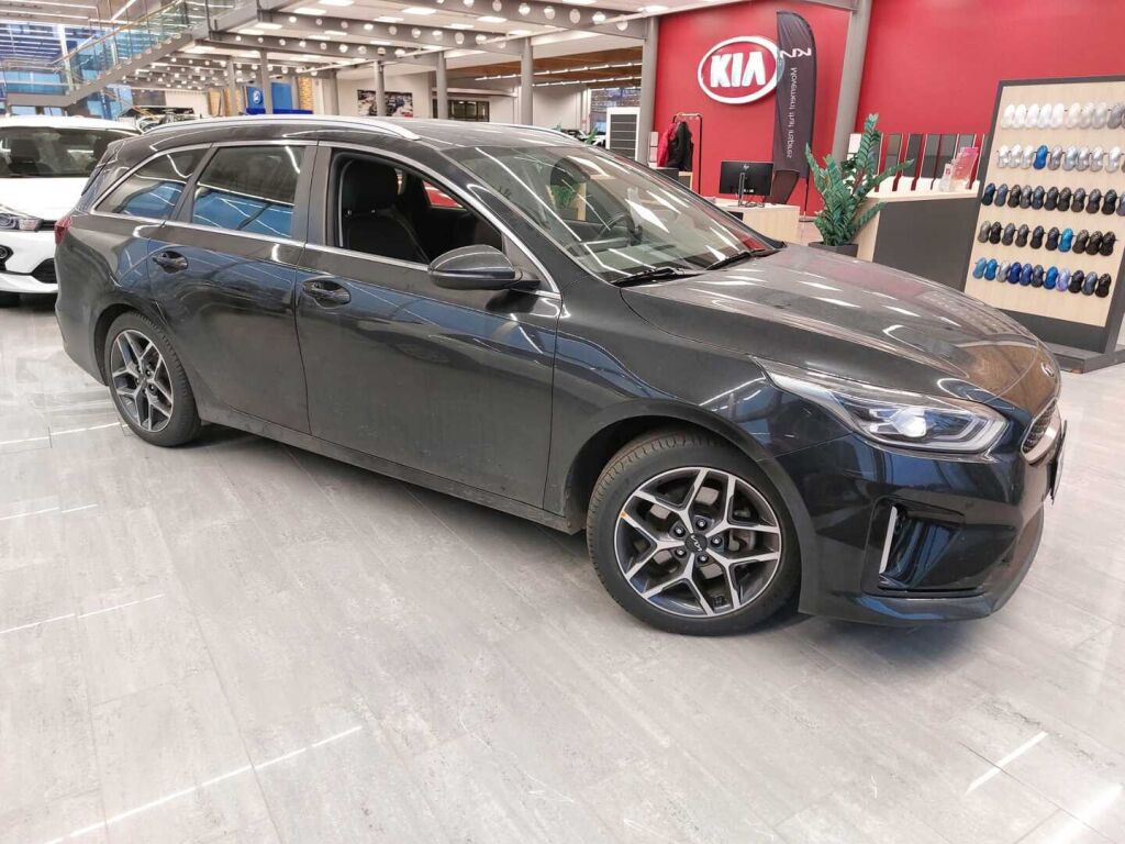 Kia Ceed 2020 Musta