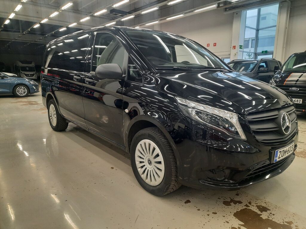 Mercedes-Benz Vito 2022 Musta