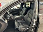 Volvo XC60 2021 Metalli harmaa